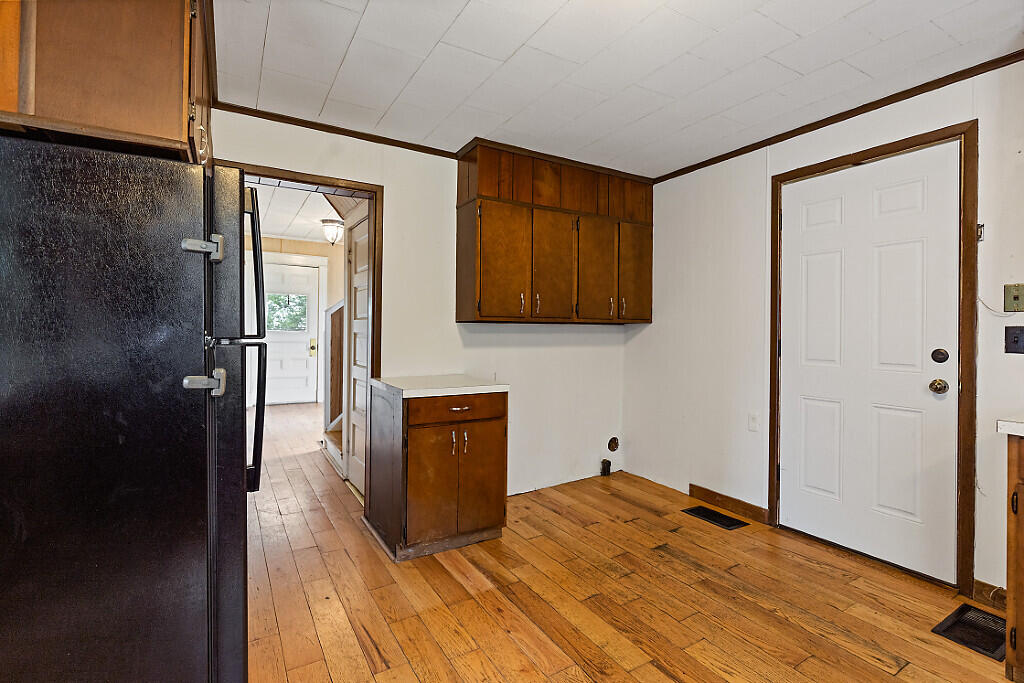 7 James Street Bingham, ME 04920 - Photo 14 of 45 25_BP5A0075_DxO_mls