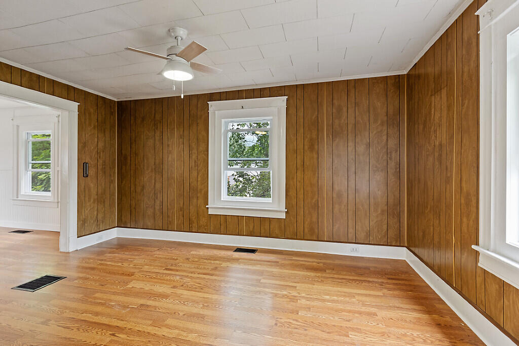 7 James Street Bingham, ME 04920 - Photo 23 of 45 15_BP5A0045_DxO_mls