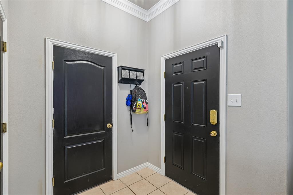 702 Sendero Road Arlington, TX 76002 - Photo 4 of 40 Gallery Image 4