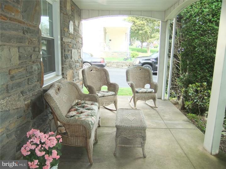 2 Locust Road Morton, PA 19070 - Photo 3 of 22