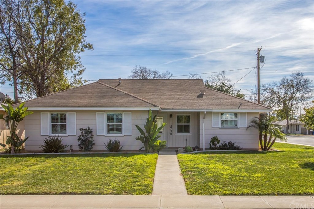3730 Yosemite Way Riverside, CA 92506 - Photo 1 of 1