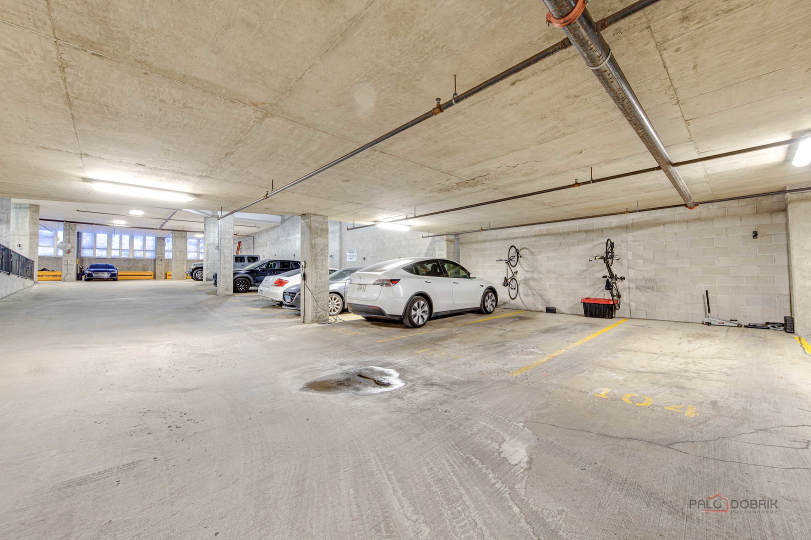 1600 South Indiana Avenue, Unit 803 Chicago, IL 60616 - Photo 21 of 24 a view of parking area