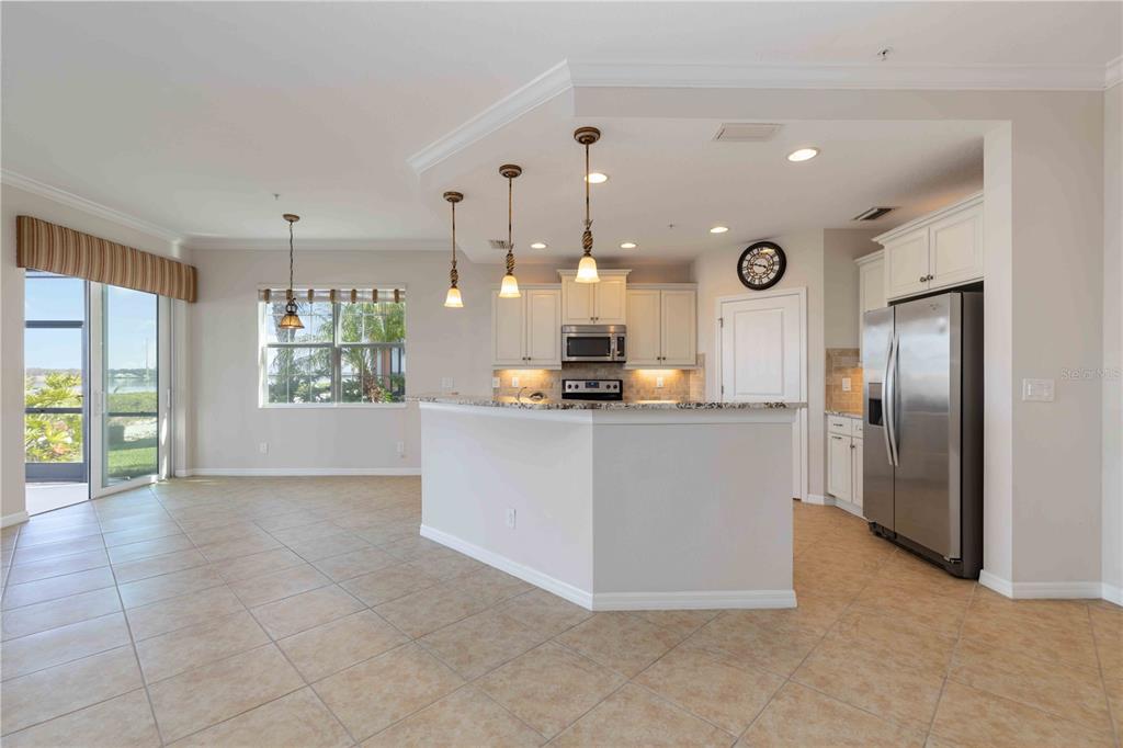 1264 Riverscape Street, Unit B Bradenton, FL 34208 - Photo 8 of 45