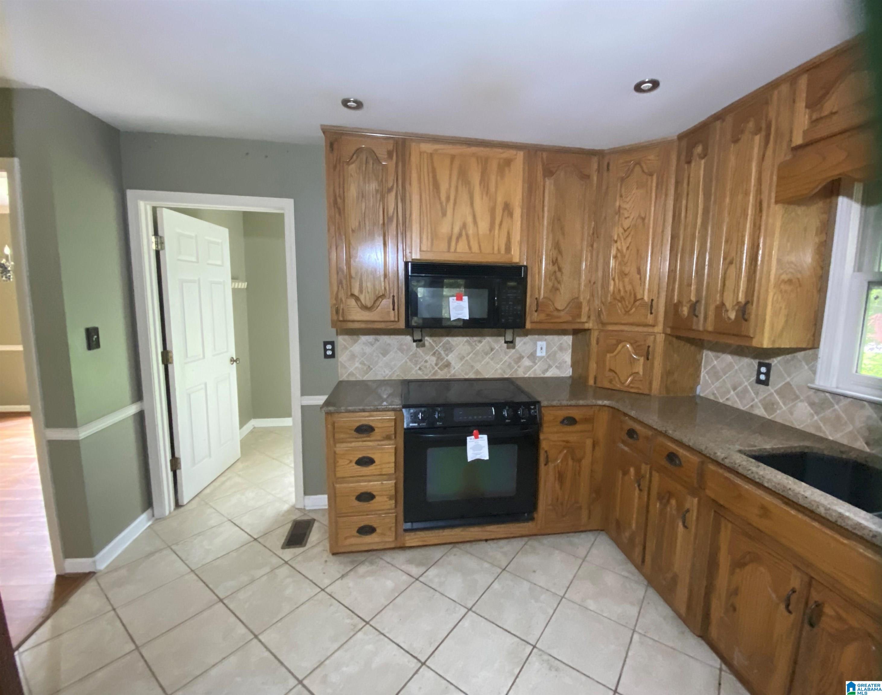 6257 Canterbury Road Pinson, AL 35126 - Photo 3 of 66