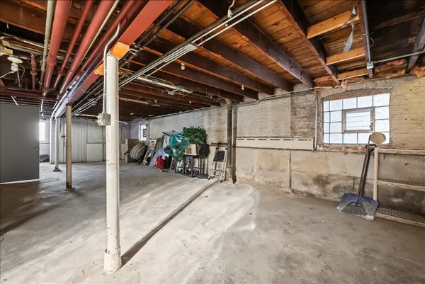 a view of a garage