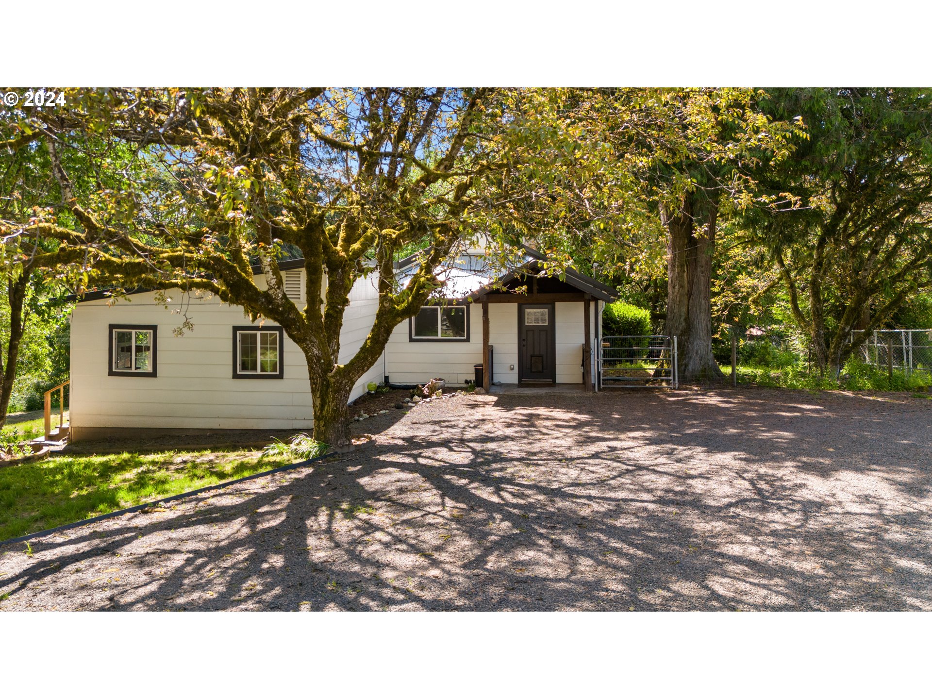 2817 Northwest Eddy Rock Rd  