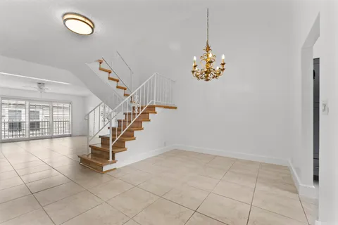 $735,000 | 1194 Hillsboro Mile, Unit 72, Hillsboro Beach, FL 33064