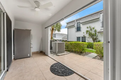 $735,000 | 1194 Hillsboro Mile, Unit 72, Hillsboro Beach, FL 33064
