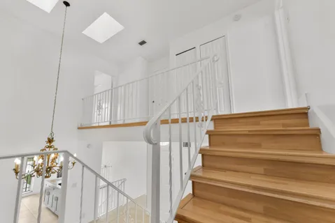 $735,000 | 1194 Hillsboro Mile, Unit 72, Hillsboro Beach, FL 33064