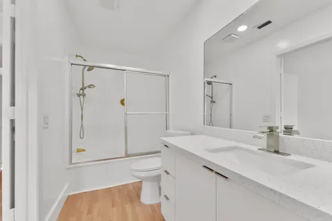 $735,000 | 1194 Hillsboro Mile, Unit 72, Hillsboro Beach, FL 33064