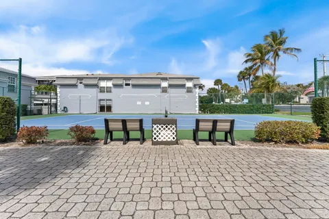 $735,000 | 1194 Hillsboro Mile, Unit 72, Hillsboro Beach, FL 33064