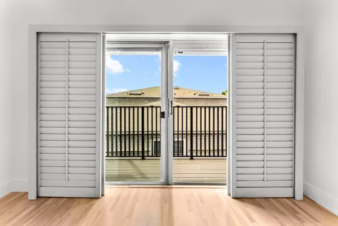 $735,000 | 1194 Hillsboro Mile, Unit 72, Hillsboro Beach, FL 33064