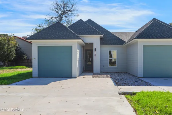 $1,900 | 300 Ave B, Unit D, Broussard, LA 70518