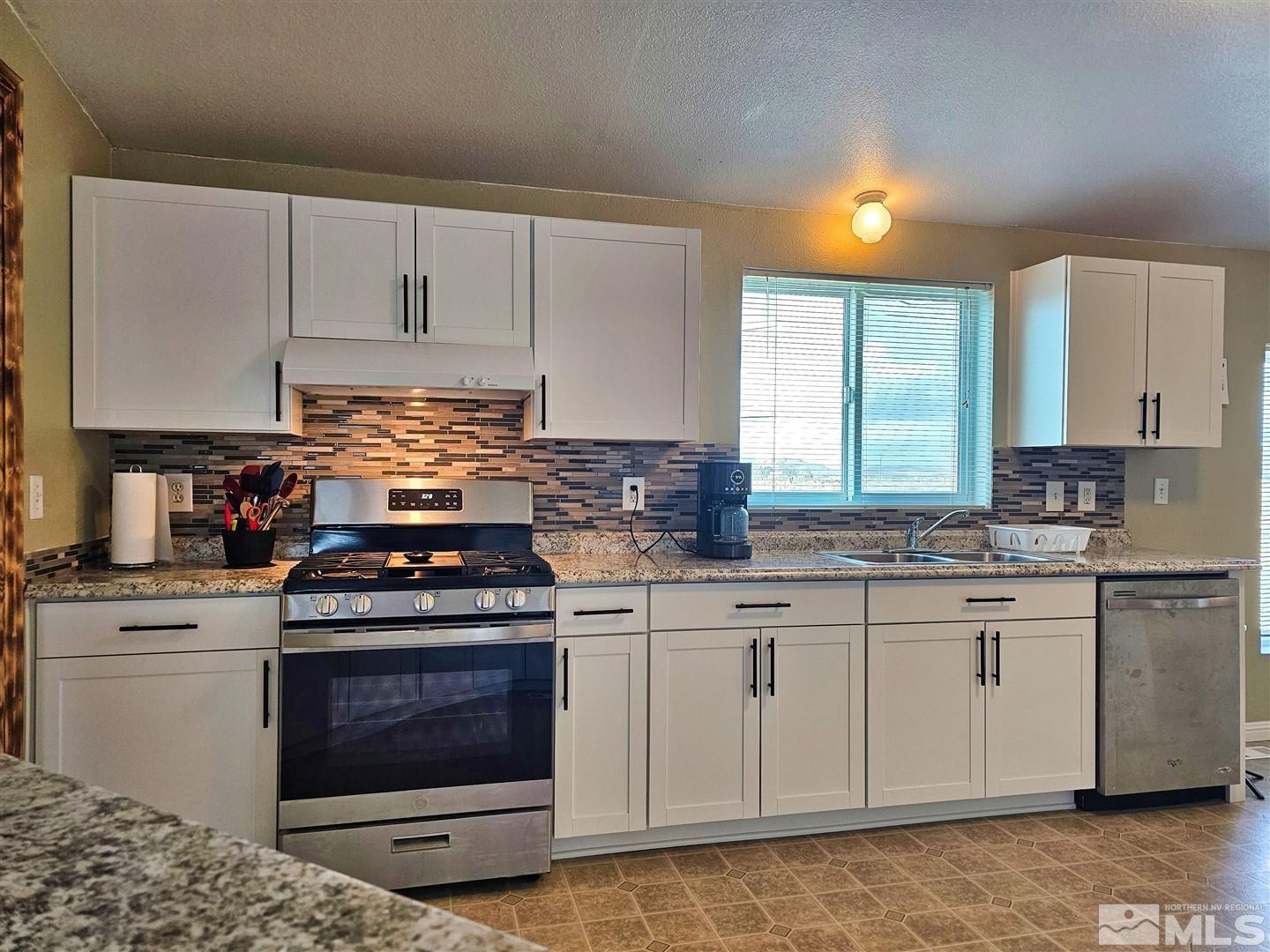 6 Basque Lane Yerington, NV 89447 - Photo 11 of 23 Photo 11