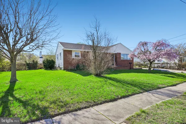 front view of house with a yard