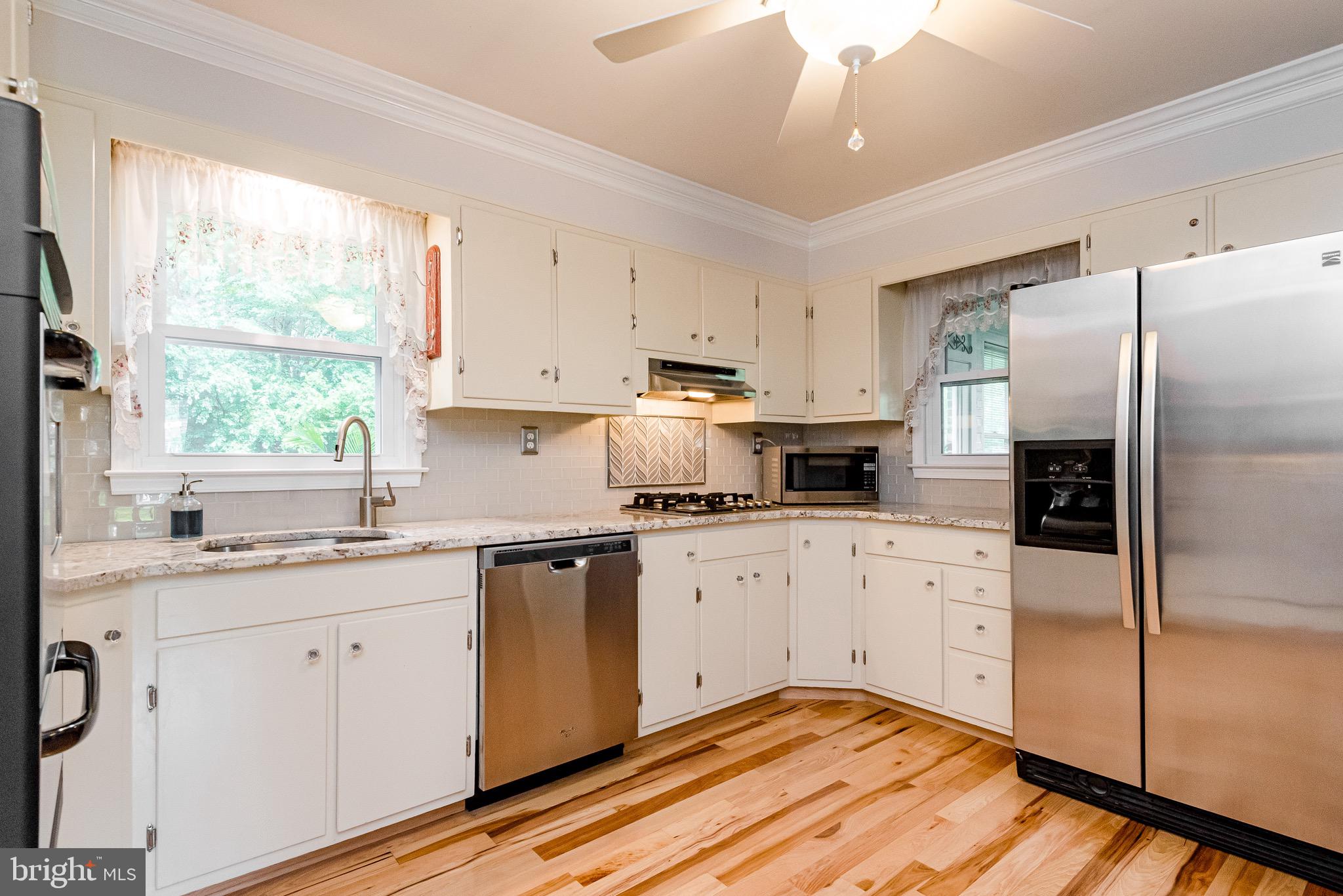 20 Brookfield Road Pasadena, MD 21122 - Photo 12 of 71