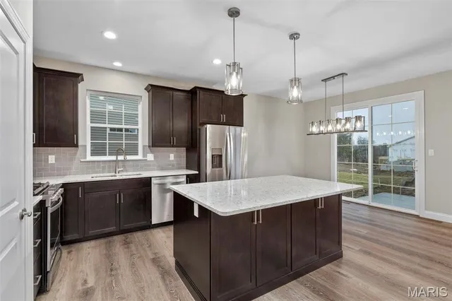 $378,900 | 1 Tbb Lansford @ Ryehill Manor Street, St. Peters, MO 63376