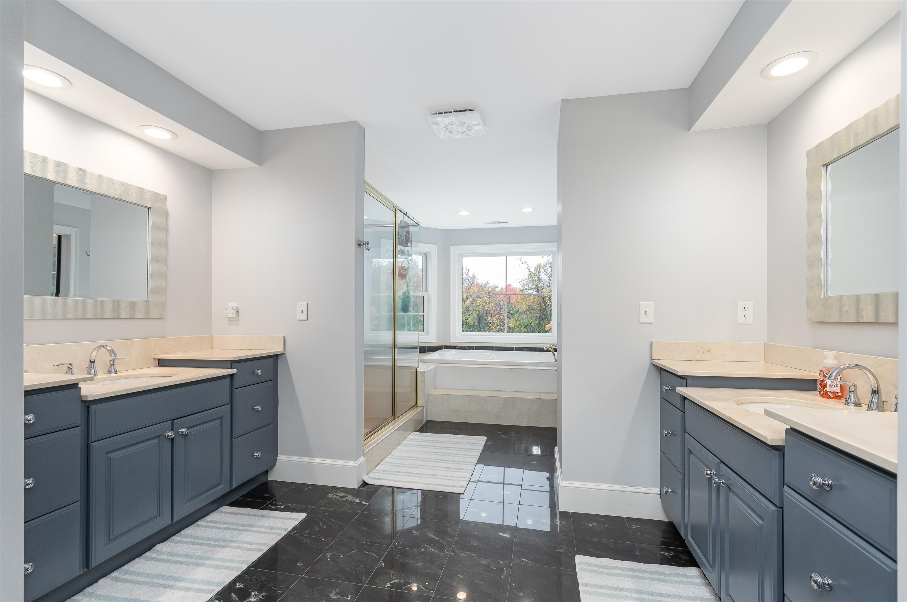 86 King Road Bedford, NH 03110 - Photo 22 of 40