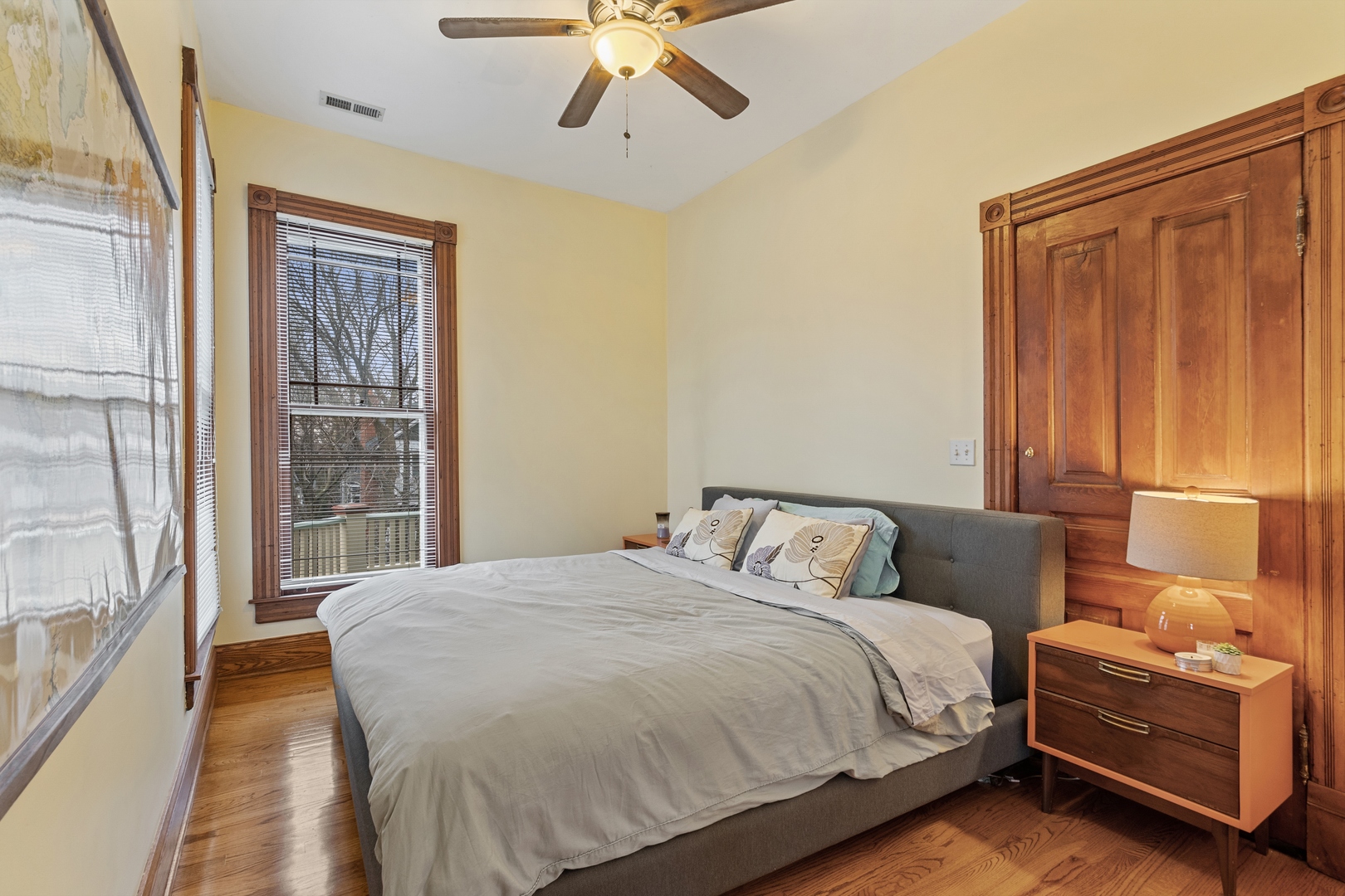 1333 Church Street Evanston, IL 60201 - Photo 21 of 32 a bedroom with a bed and a window