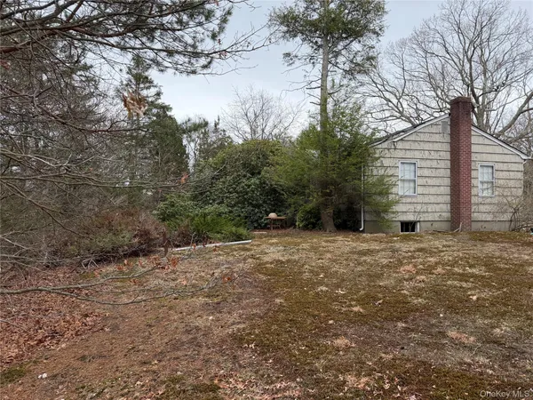 $898,000 | 171 Stony Hollow Road, Greenlawn, NY 11740