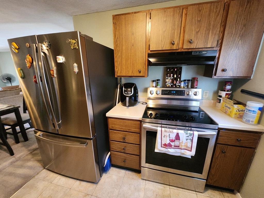 510 High Street Clinton, MA 01510 - Photo 3 of 20