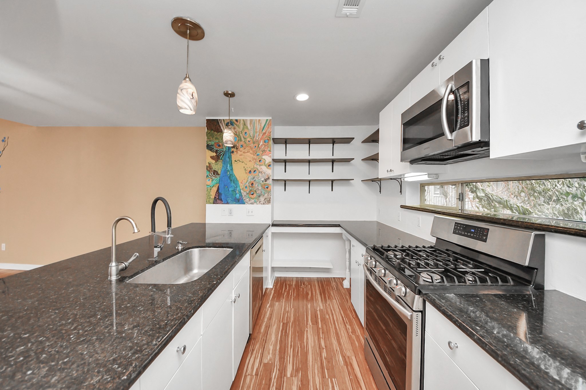 1428 Bailey Street Houston, TX 77019 - Photo 11 of 38