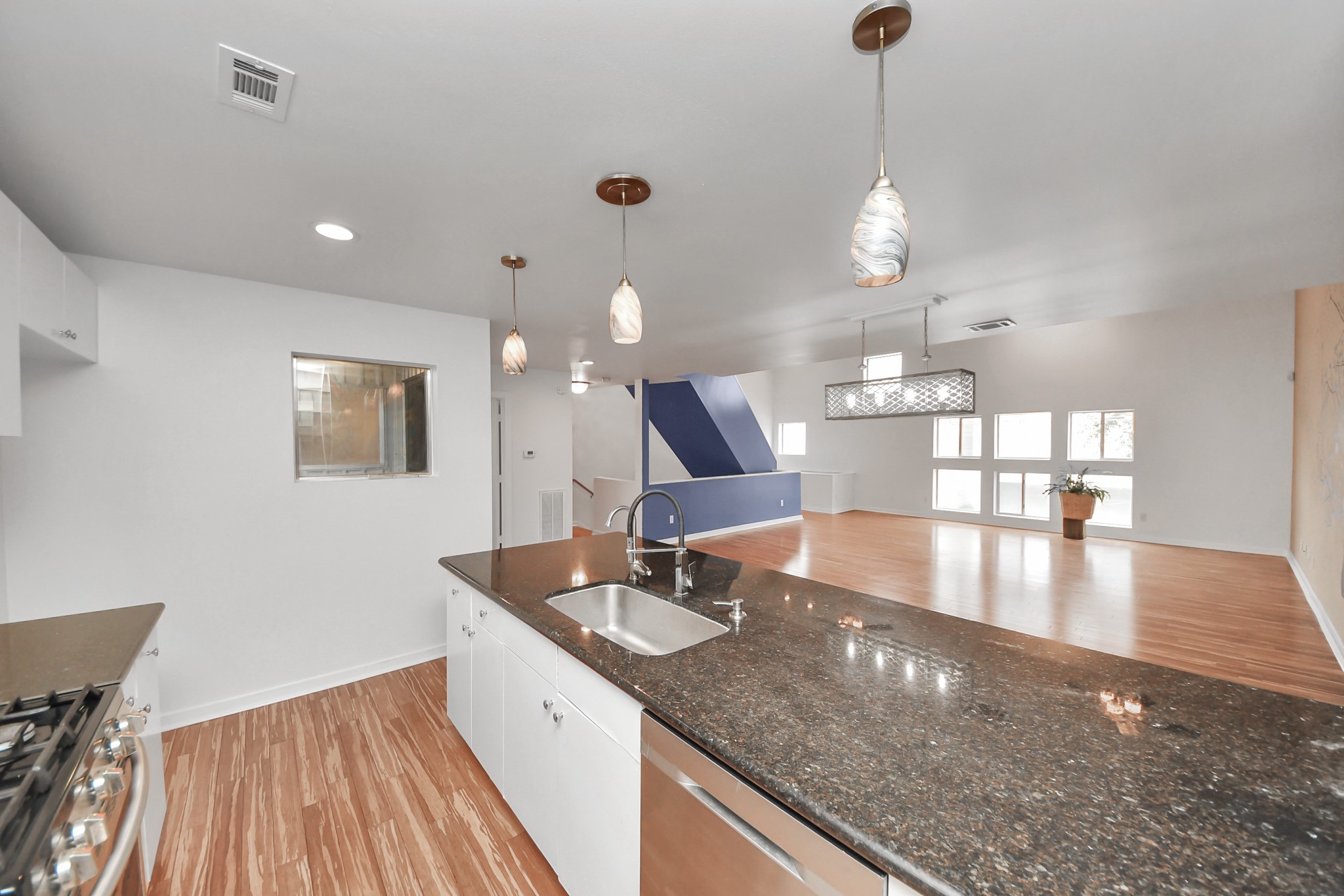 1428 Bailey Street Houston, TX 77019 - Photo 12 of 38