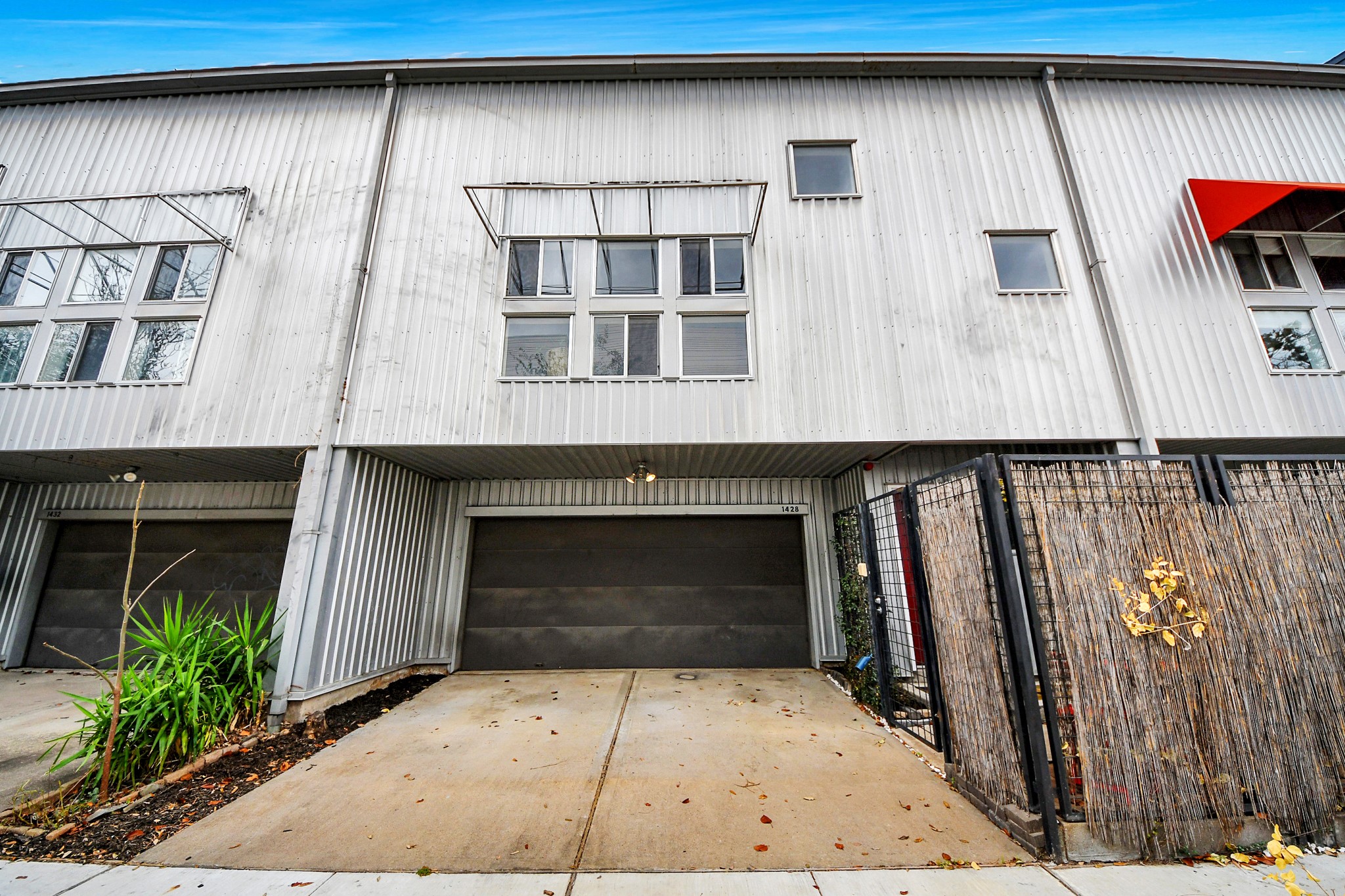 1428 Bailey Street Houston, TX 77019 - Photo 2 of 38
