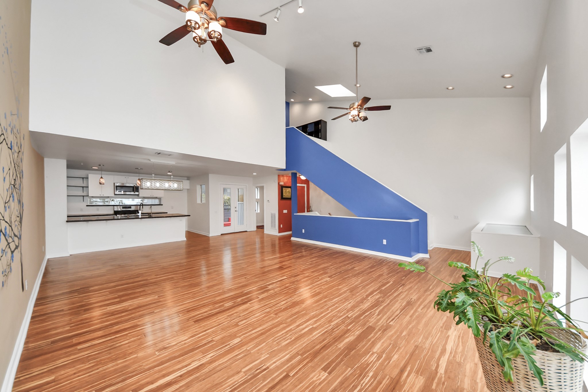 1428 Bailey Street Houston, TX 77019 - Photo 7 of 38