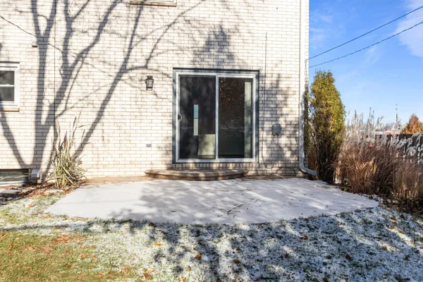 $450,000 | 701 East Longview Drive, Appleton, WI 54911