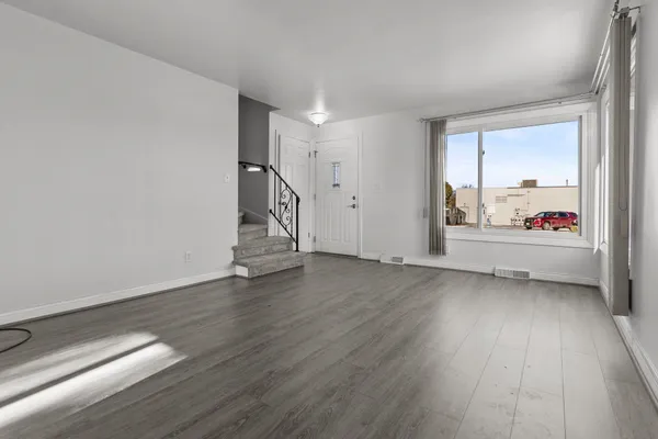 $450,000 | 701 East Longview Drive, Appleton, WI 54911