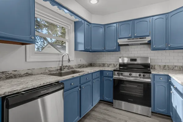 $450,000 | 701 East Longview Drive, Appleton, WI 54911