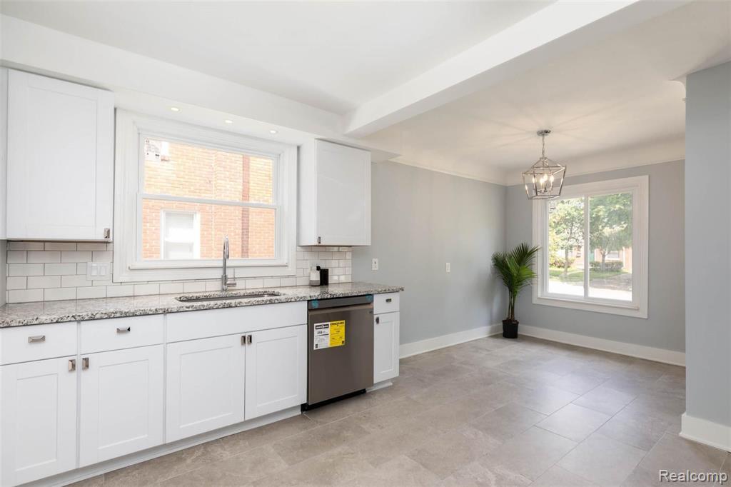 21712 Newcastle Road Harper Woods, MI 48225 - Photo 4 of 38