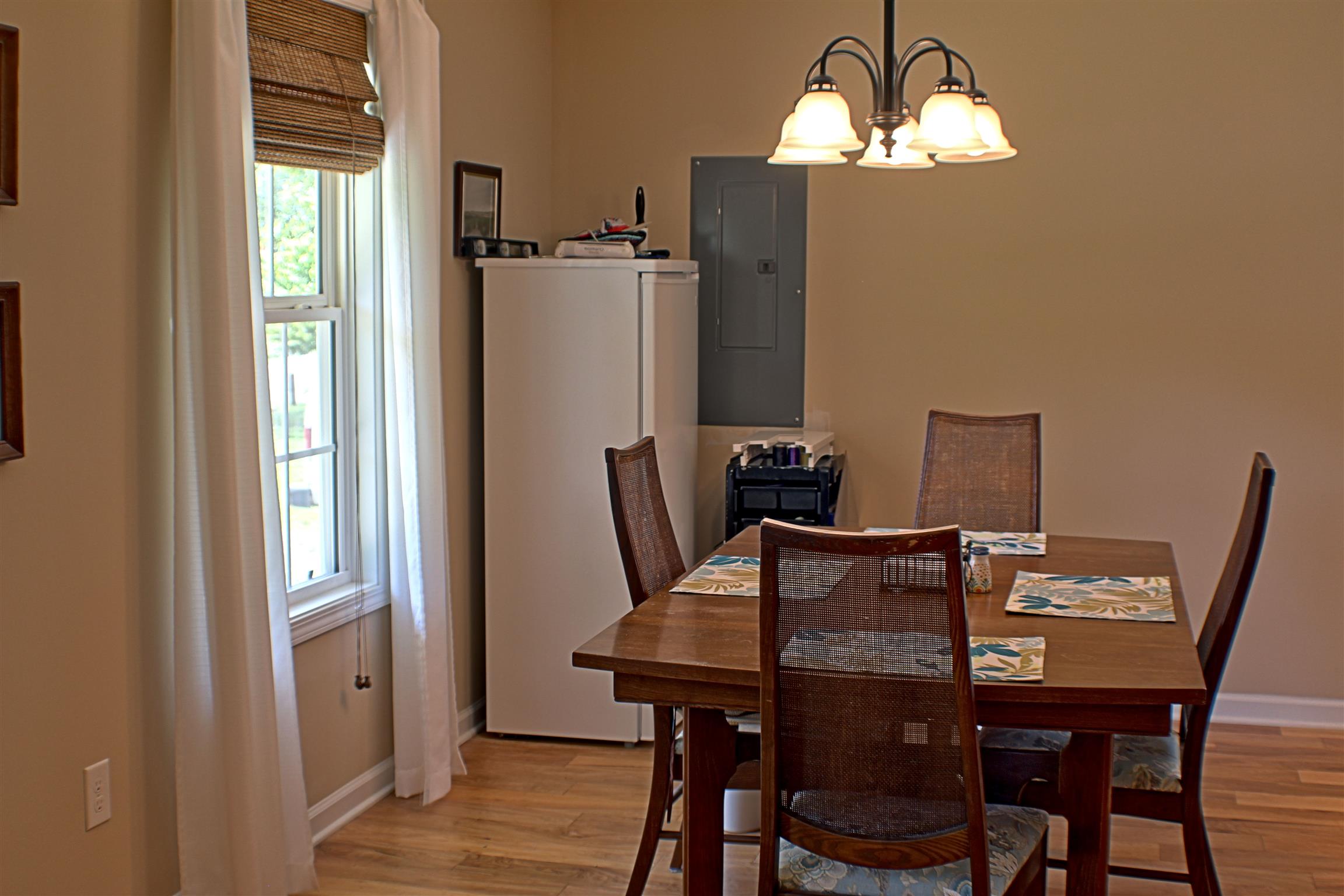 1406 Ovoca Road Tullahoma, TN 37388 - Photo 8 of 25 Dining room from living room.