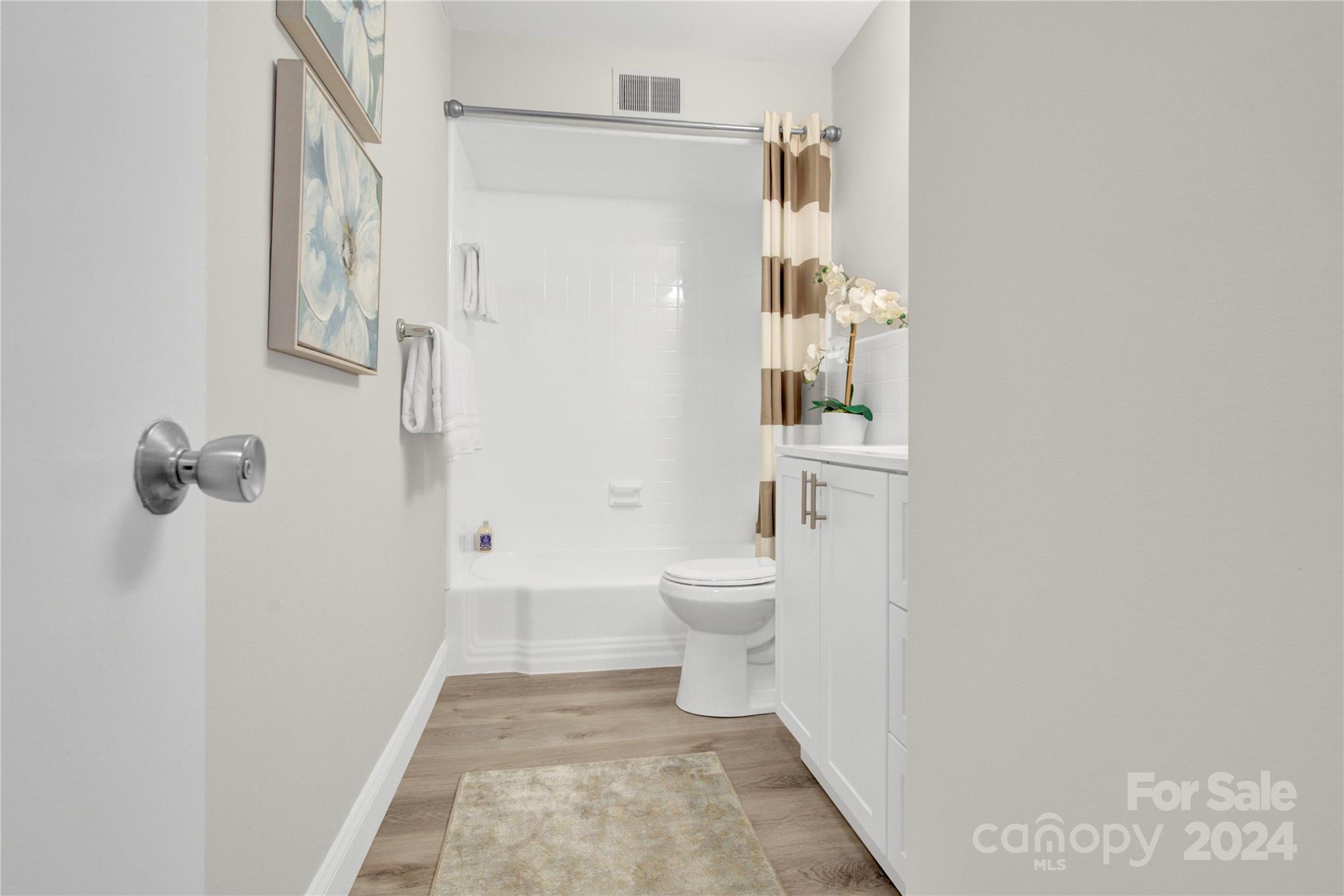 400 Queens Road, Unit B1 Charlotte, NC 28207 - Photo 9 of 27 Gallery Image 9