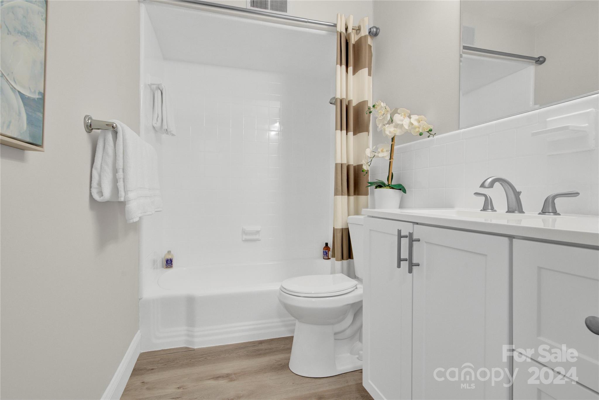 400 Queens Road, Unit B1 Charlotte, NC 28207 - Photo 10 of 27 Gallery Image 10