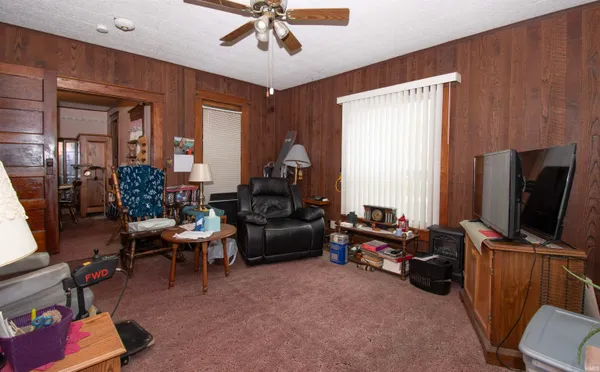 $180,000 | 1604 Dowling Street, Kendallville, IN 46755