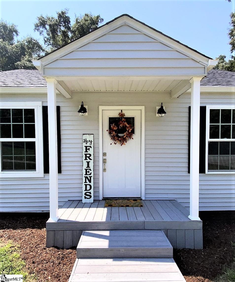 102 Garner Road Pickens, SC 29671 - Photo 2 of 23
