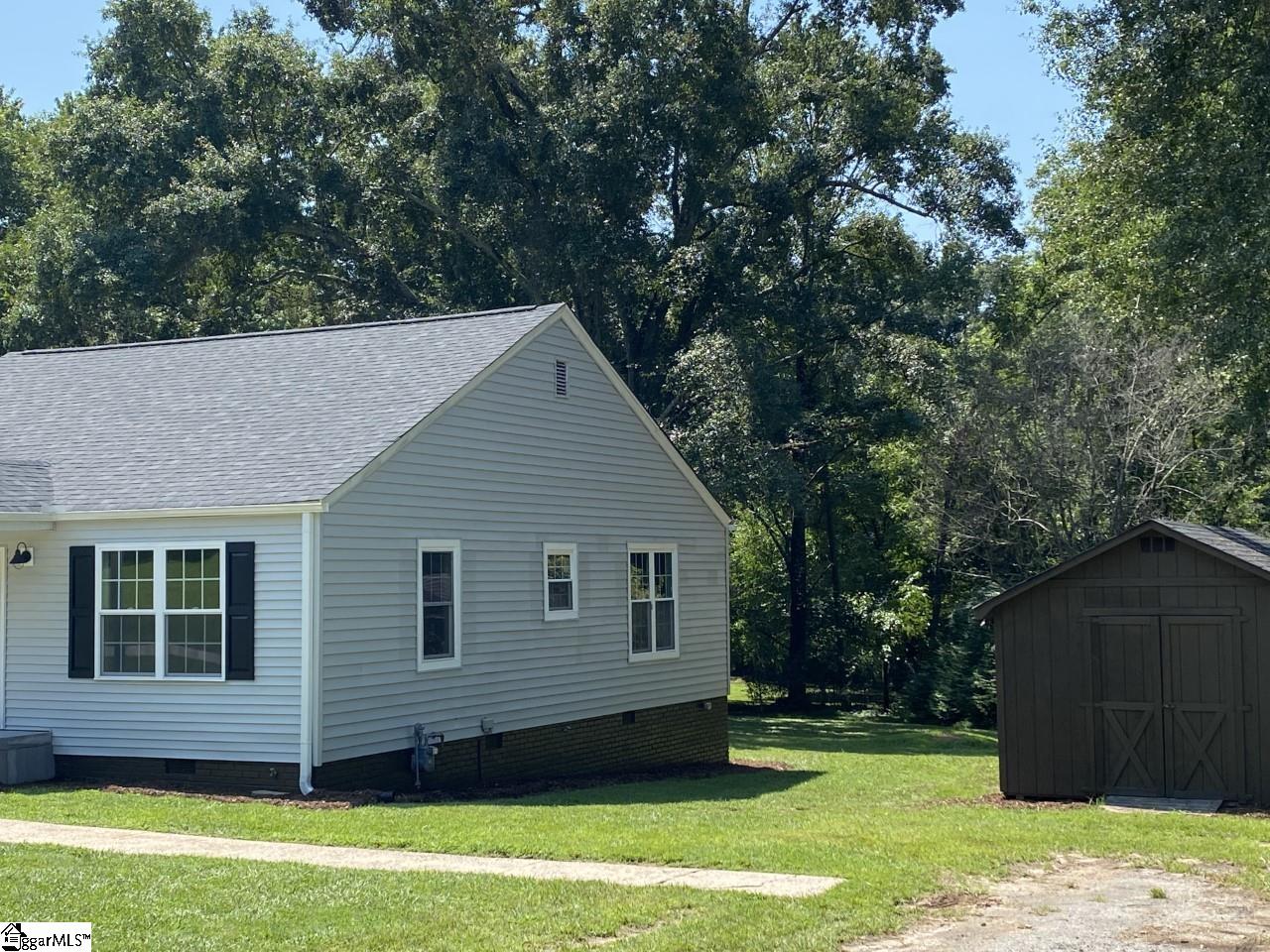 102 Garner Road Pickens, SC 29671 - Photo 3 of 23