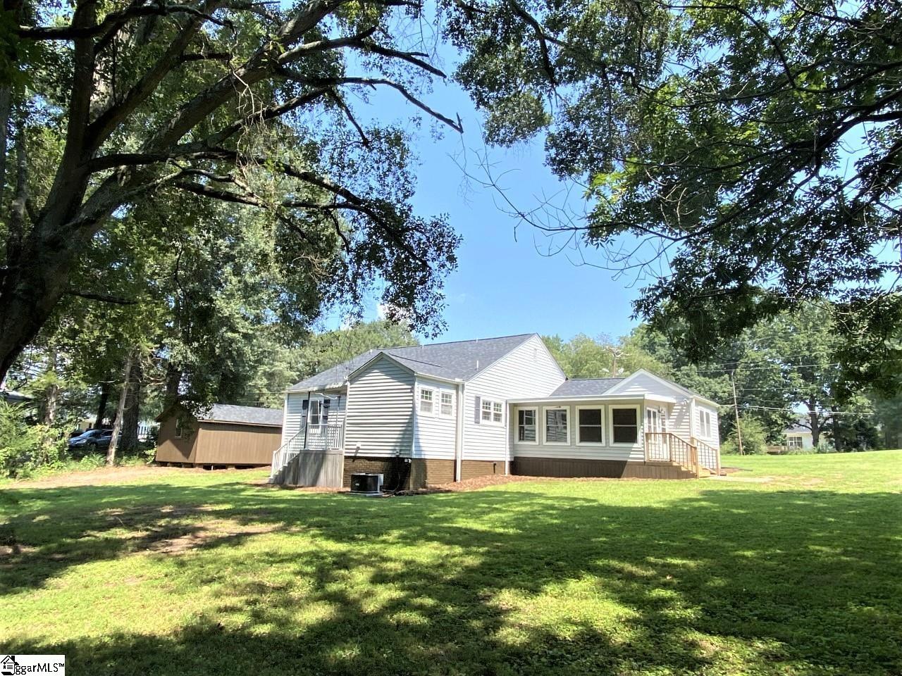 102 Garner Road Pickens, SC 29671 - Photo 5 of 23