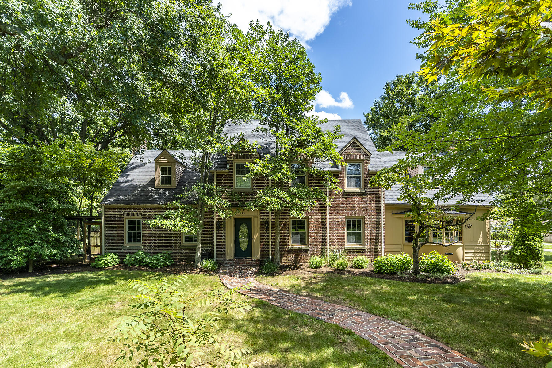 314 Strathmore Road Lexington, KY 40505 - Photo 1 of 87 DSC08820 copy