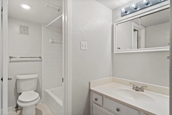 $174,500 | 4543 North O'Connor Road, Unit 1247, Irving, TX 75062