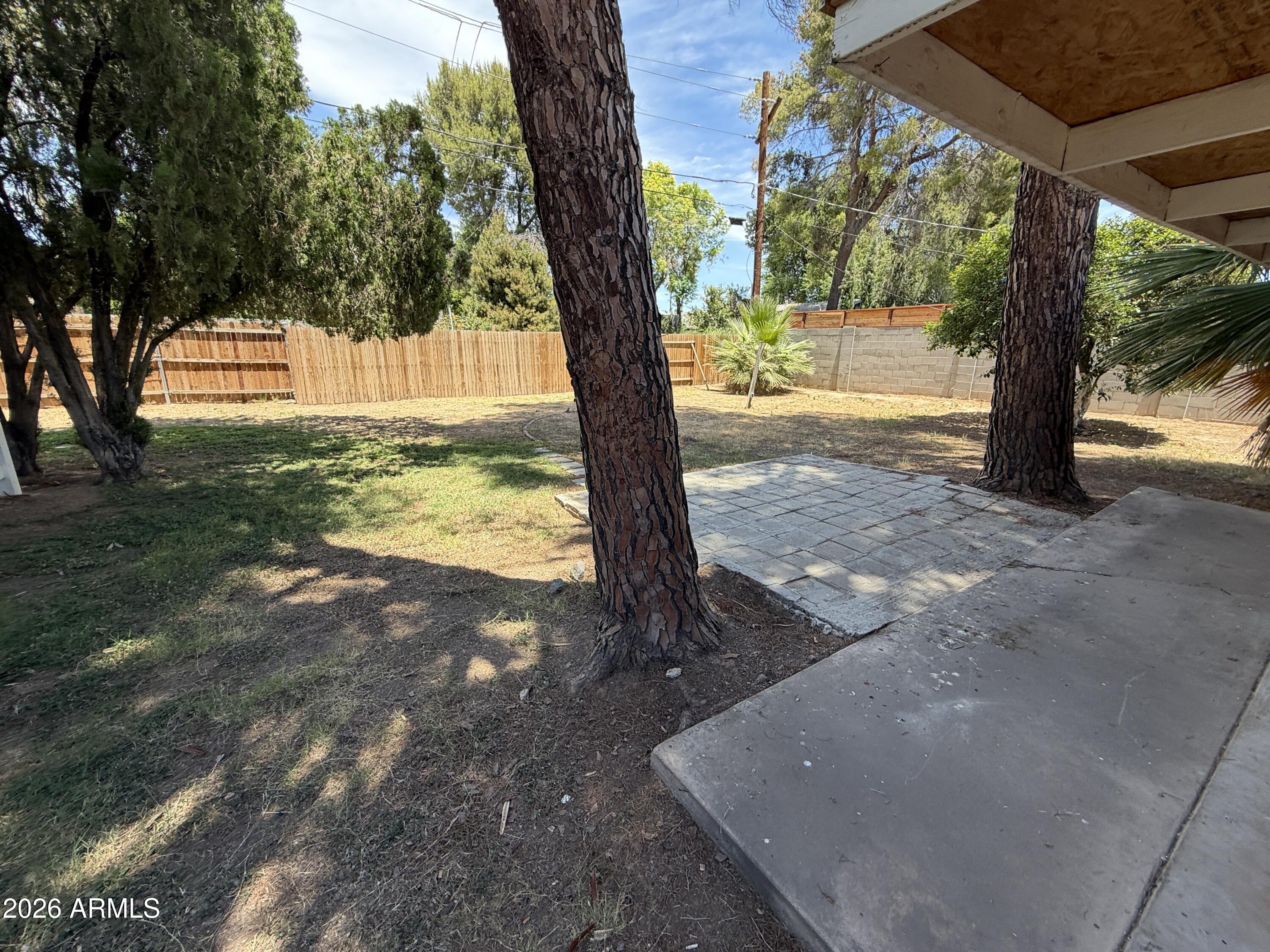 1112 West Bethany Home Road Phoenix, AZ 85013 - Photo 15 of 16
