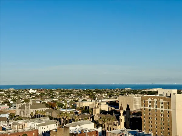 $3,350 | 2102 Mechanic Street, Unit 304, Galveston, TX 77550