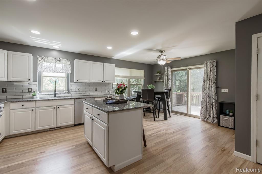 880 Frank Road Lake Orion, MI 48362 - Photo 11 of 44