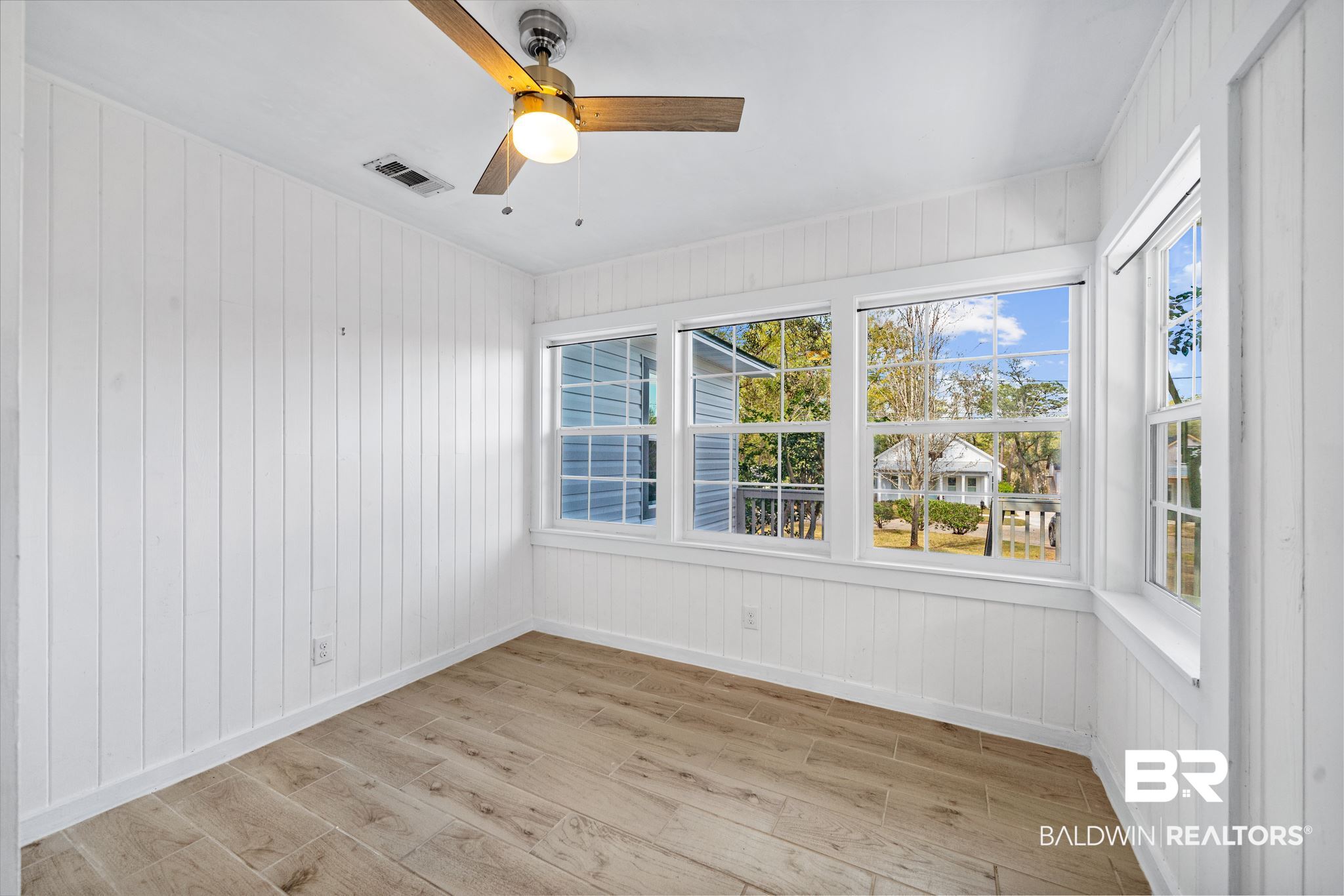 404 Grand Avenue Fairhope, AL 36532 - Photo 11 of 21 Bedroom 2