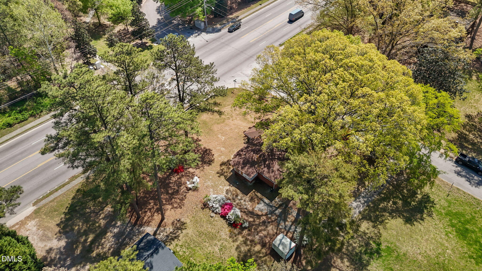 3103 North New Hope Road Raleigh, NC 27604 - Photo 9 of 20 9-web-or-mls-DJI_20260401124314_0815_D