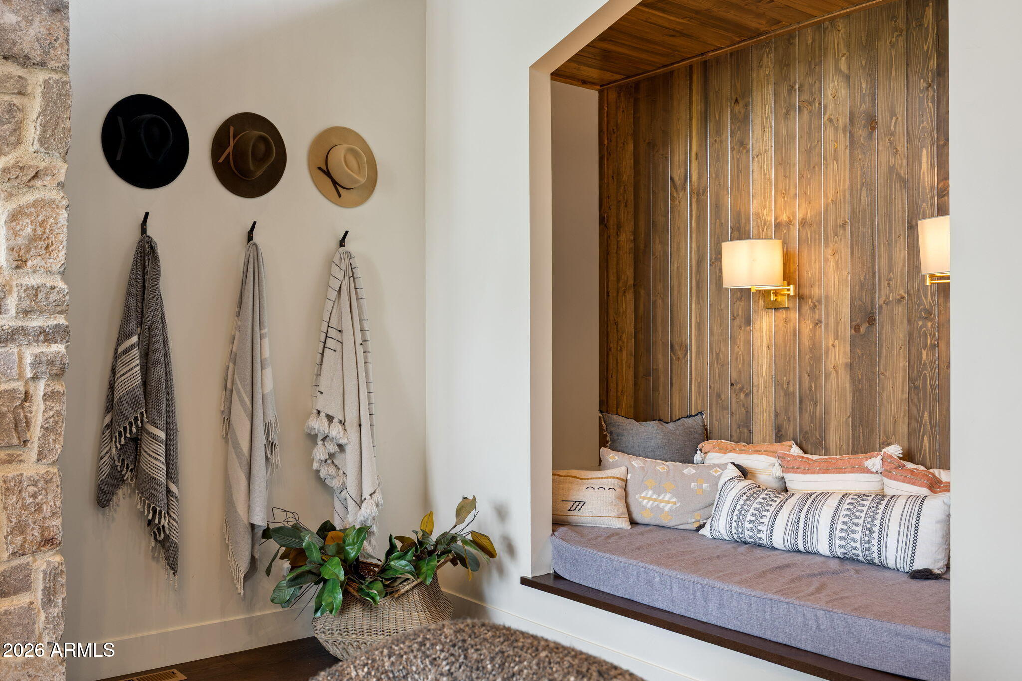 2441 South Monkshood Road Show Low, AZ 85901 - Photo 12 of 90 Reading Nook