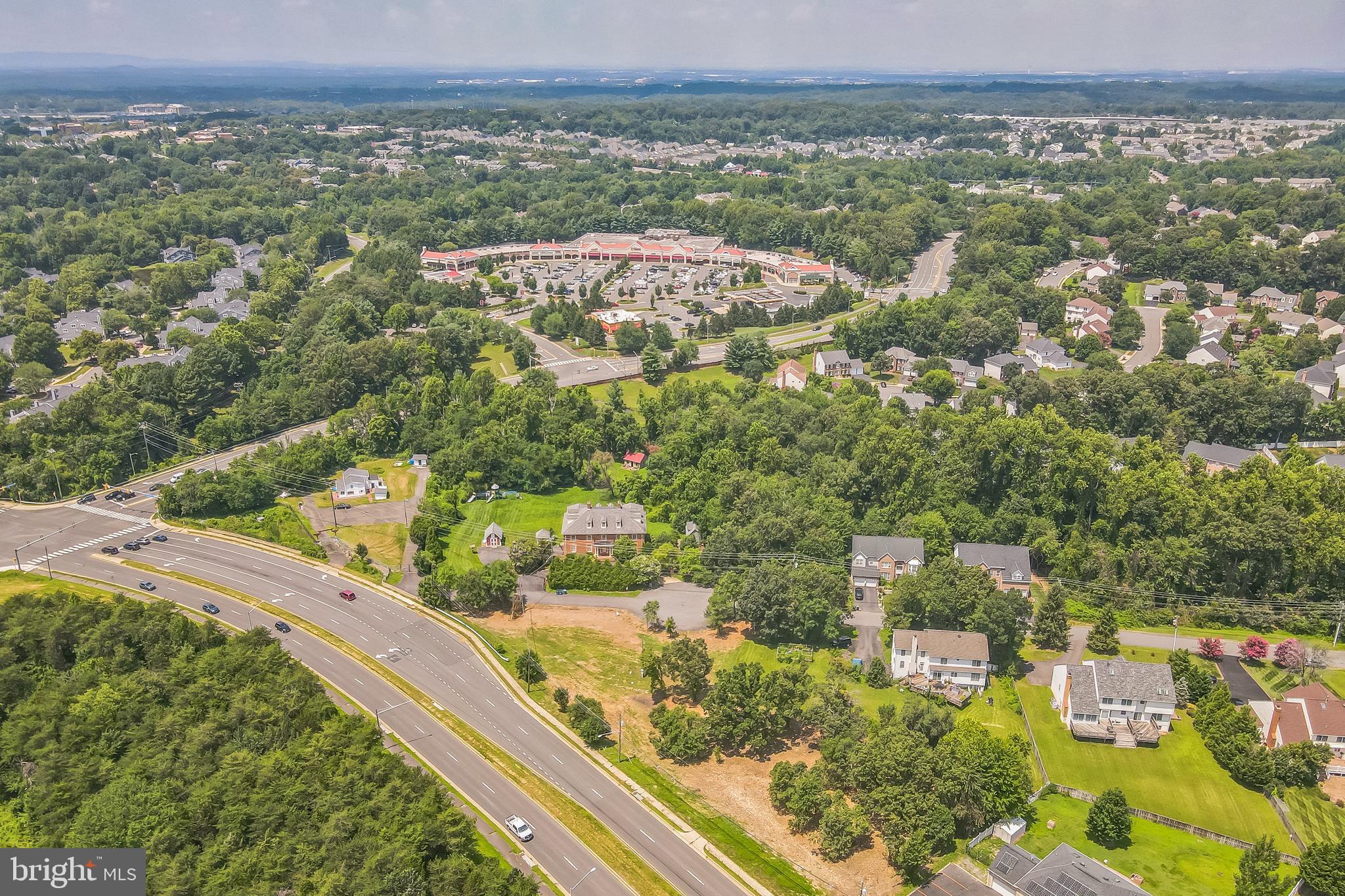 13342 Braddock Road Clifton, VA 20124 - Photo 16 of 32 Gallery Image 16