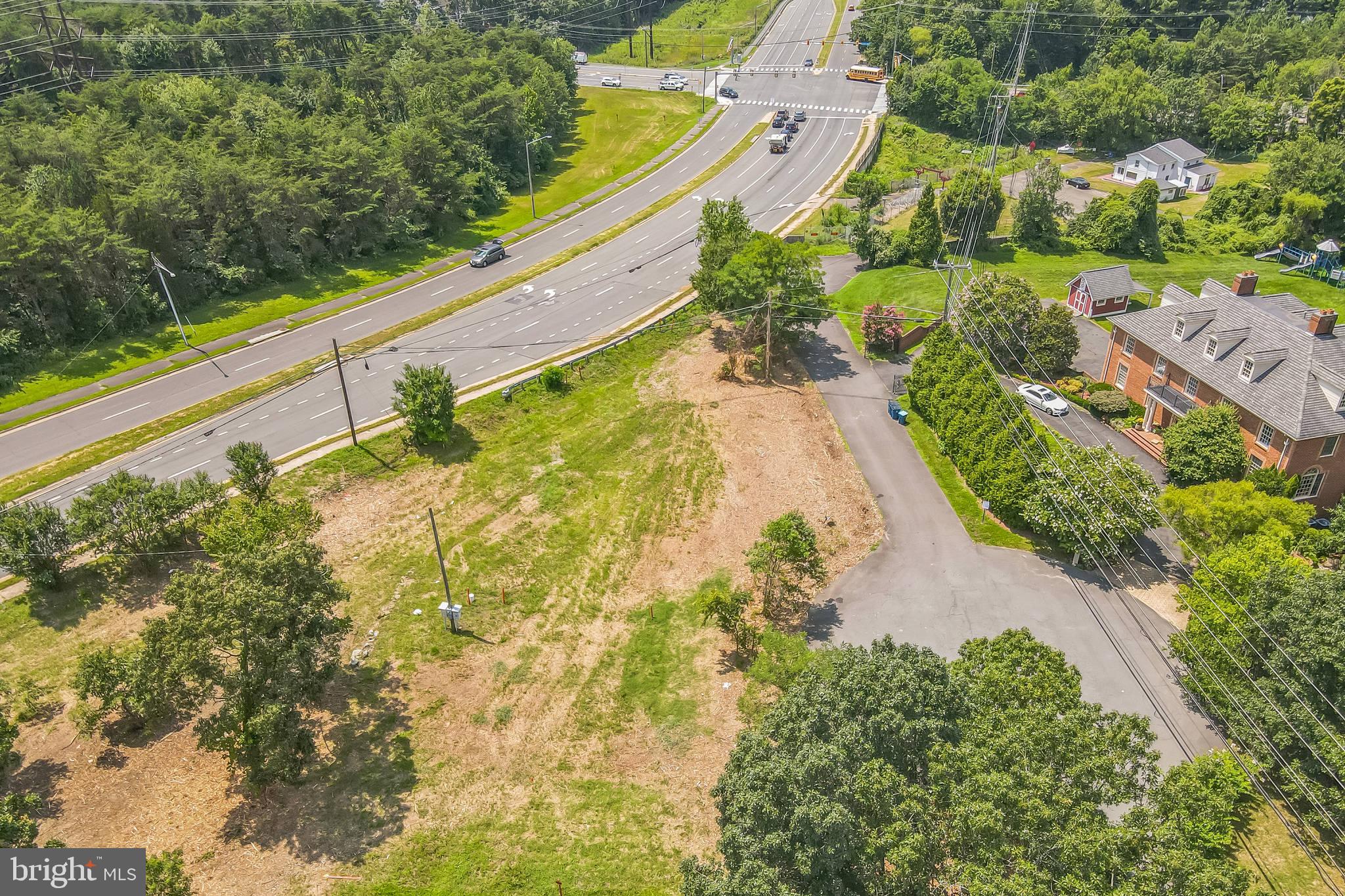 13342 Braddock Road Clifton, VA 20124 - Photo 3 of 32 Gallery Image 3
